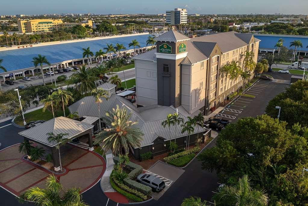 La Quinta By Wyndham Miami Airport West Hotell Sweetwater Eksteriør bilde