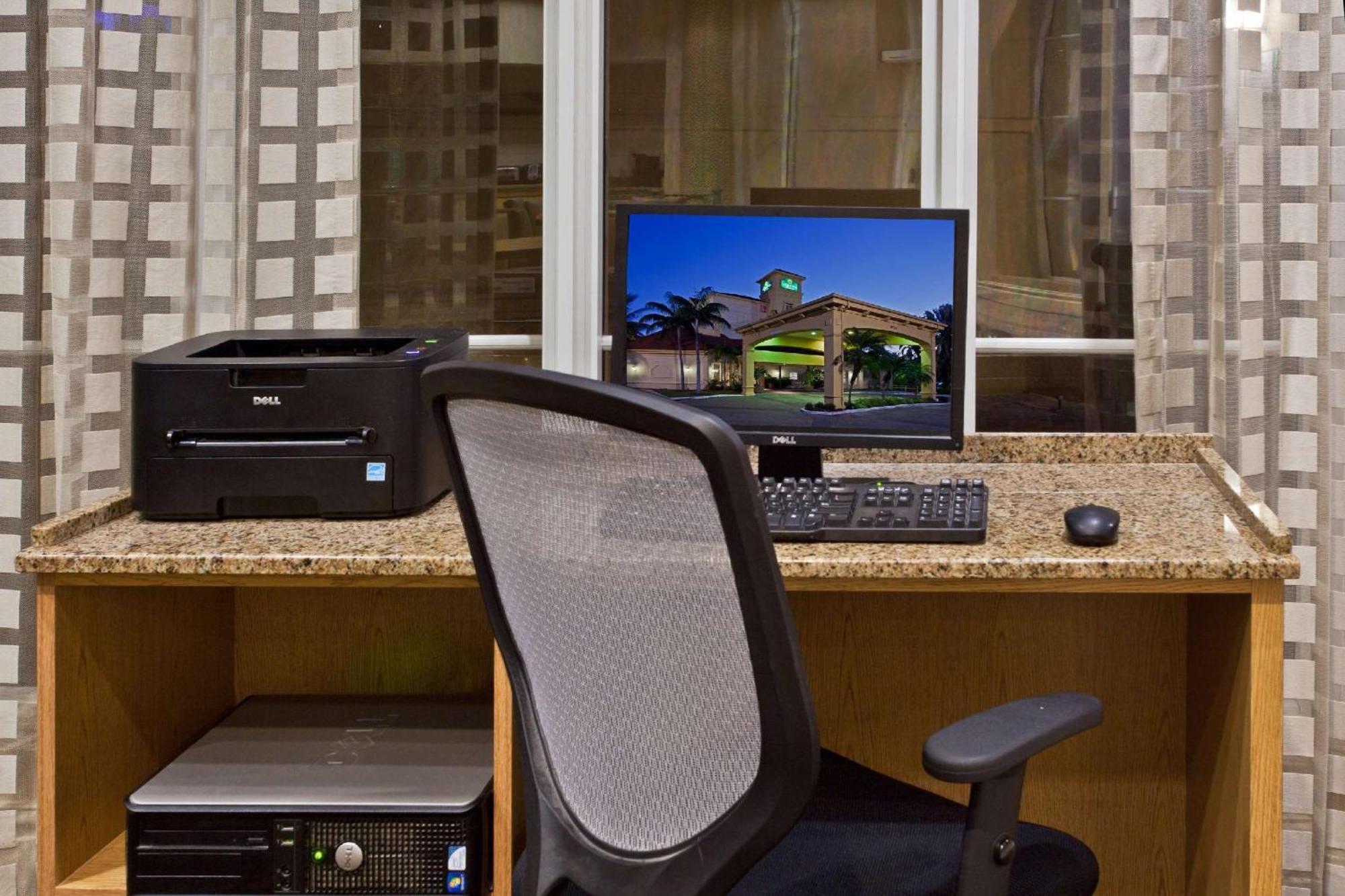 La Quinta By Wyndham Miami Airport West Hotell Sweetwater Eksteriør bilde