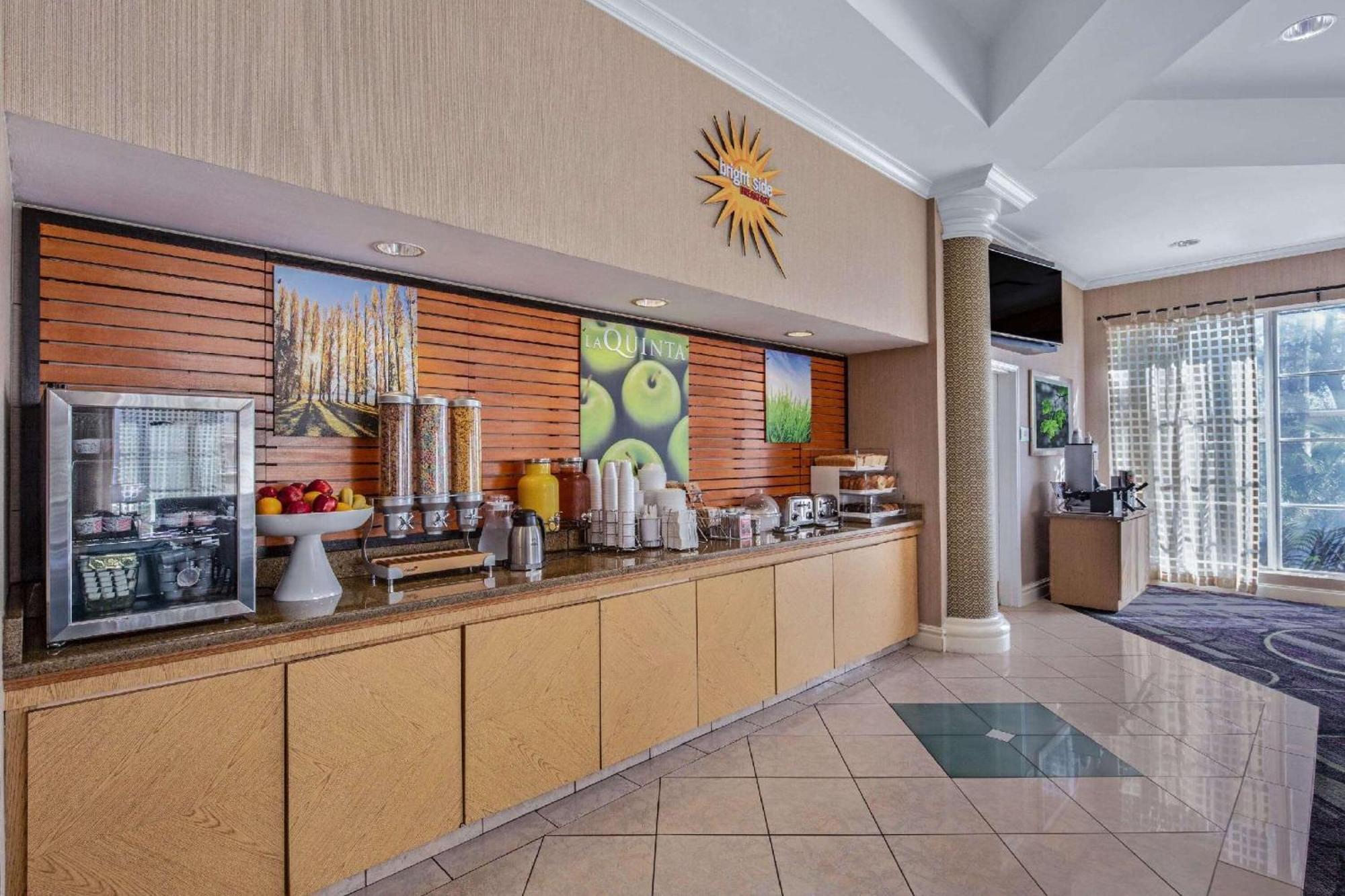 La Quinta By Wyndham Miami Airport West Hotell Sweetwater Eksteriør bilde