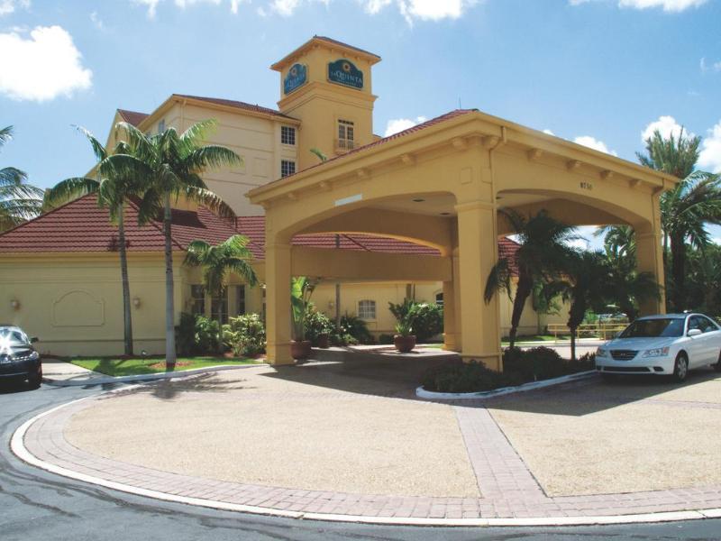 La Quinta By Wyndham Miami Airport West Hotell Sweetwater Eksteriør bilde